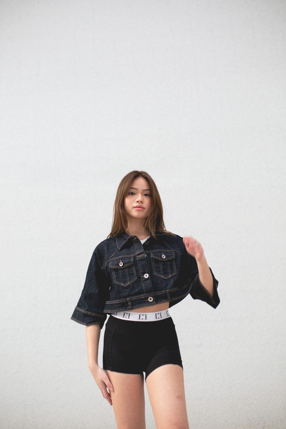 Chaqueta vaquera crop top