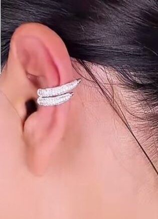 Ear cuff ala plateado