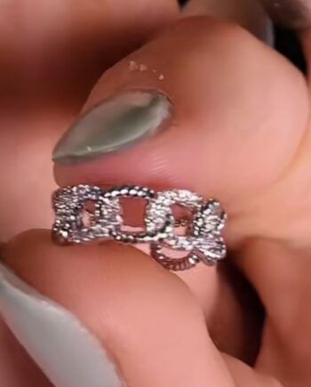 Ear cuff cuerda